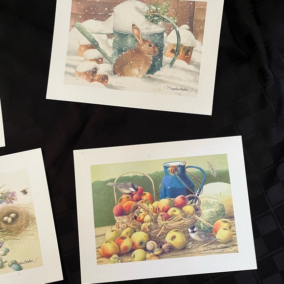 Picture with stand - Picture 4 of 5